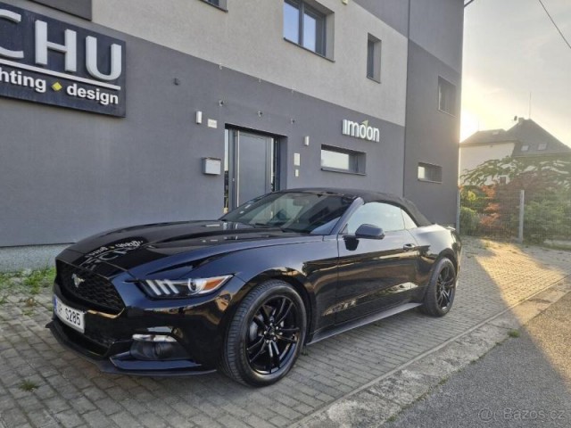 Ford Mustang 2,3   EcoBoost 317 PS výbava p