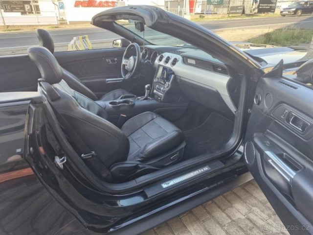 Ford Mustang 2,3   EcoBoost 317 PS výbava p