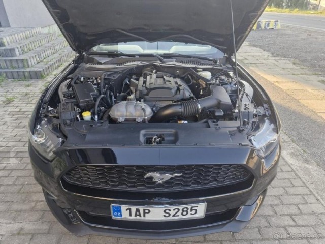 Ford Mustang 2,3   EcoBoost 317 PS výbava p