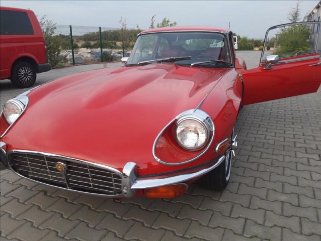 Jaguar E-Type 5,4   V 12