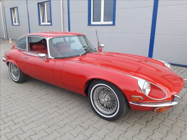 Jaguar E-Type 5,4   V 12