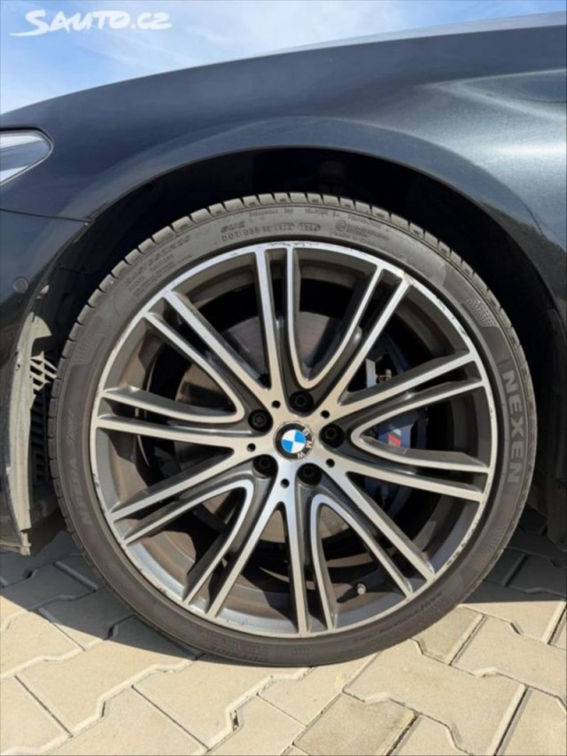 BMW Řada 5 3,0   Downpipes + Stage 1