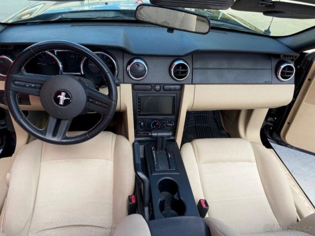 Ford Mustang 4,0   V6 154 kw Cabrio