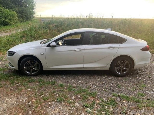 Opel Insignia 2,0   CDTI, STK do 5/28, zimní
