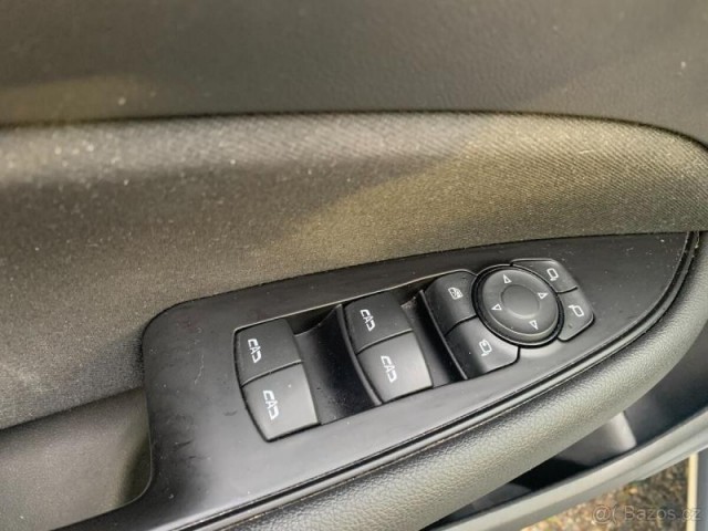 Opel Insignia 2,0   CDTI, STK do 5/28, zimní