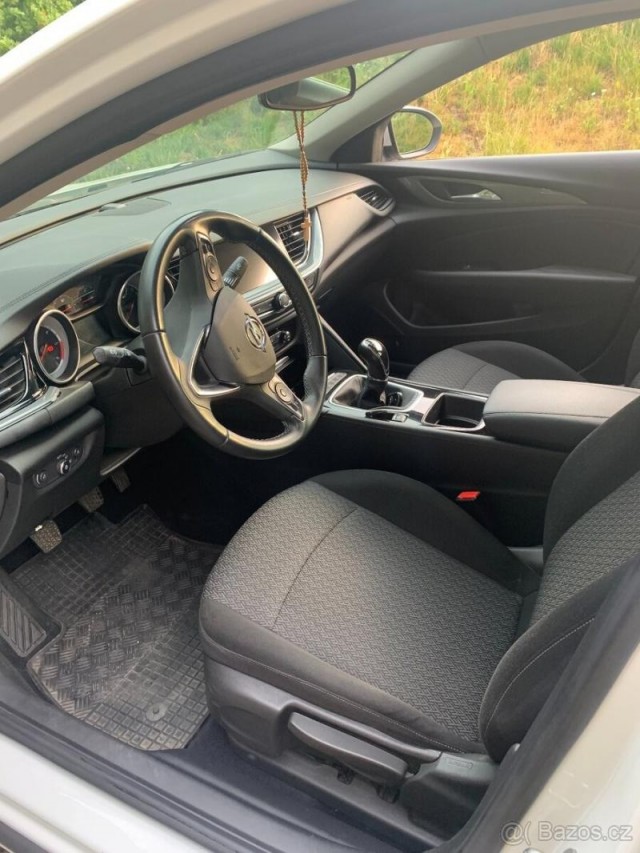 Opel Insignia 2,0   CDTI, STK do 5/28, zimní