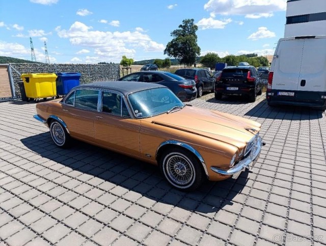 Jaguar XJ 5,3   12