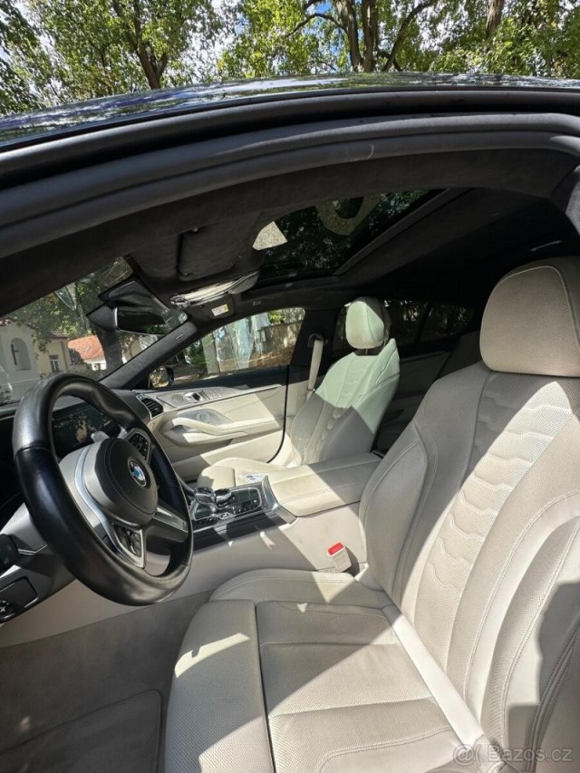 BMW Řada 8 840i