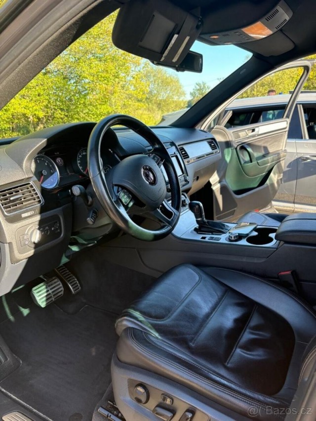 Volkswagen Touareg 3,0   2012, TDI V6 Bluemotion