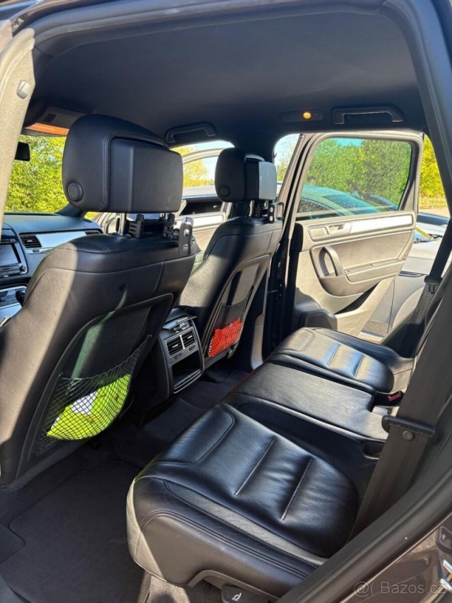 Volkswagen Touareg 3,0   2012, TDI V6 Bluemotion