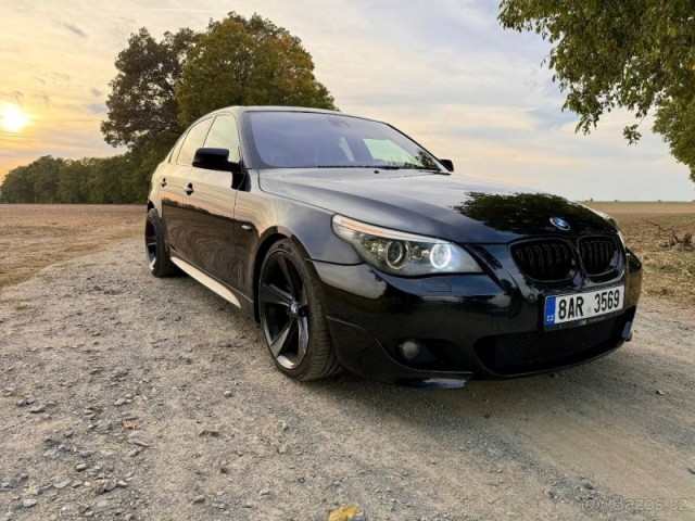 BMW Řada 5 3,0   535d E60 lci black sapph
