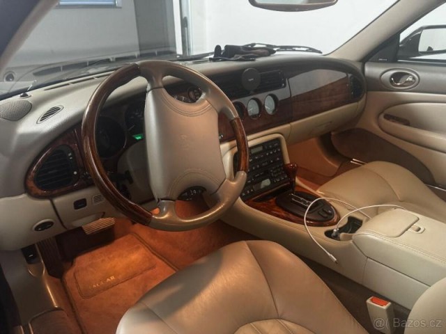 Jaguar XKR 4,0   kompresor