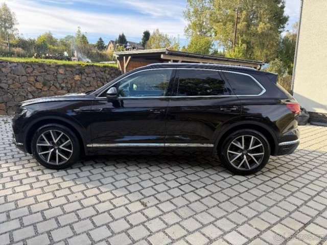 Volkswagen Touareg 3,0   V6 210kW TOP STAV