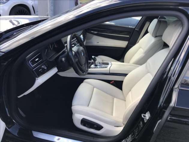 BMW Řada 7 3,0   xDrive M-paket