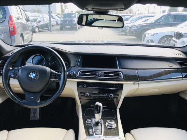 BMW Řada 7 3,0   xDrive M-paket