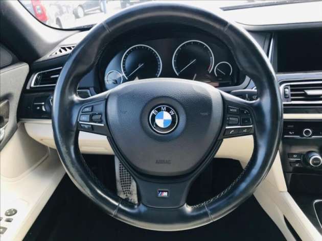 BMW Řada 7 3,0   xDrive M-paket
