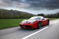 Ředitel Ferrari je ohledně hybridních technologií optimistou
